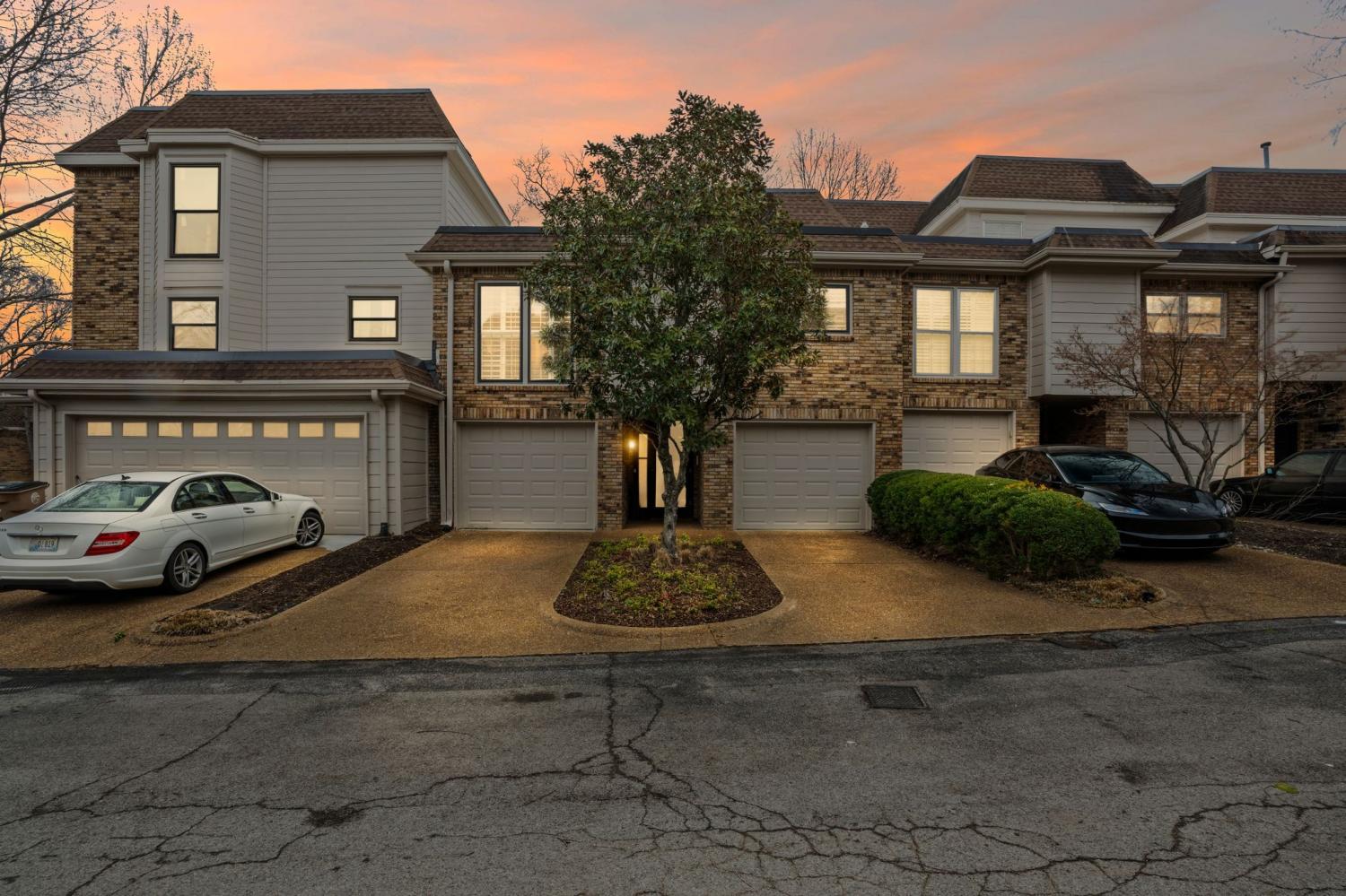401-Bowling-Ave For Sale