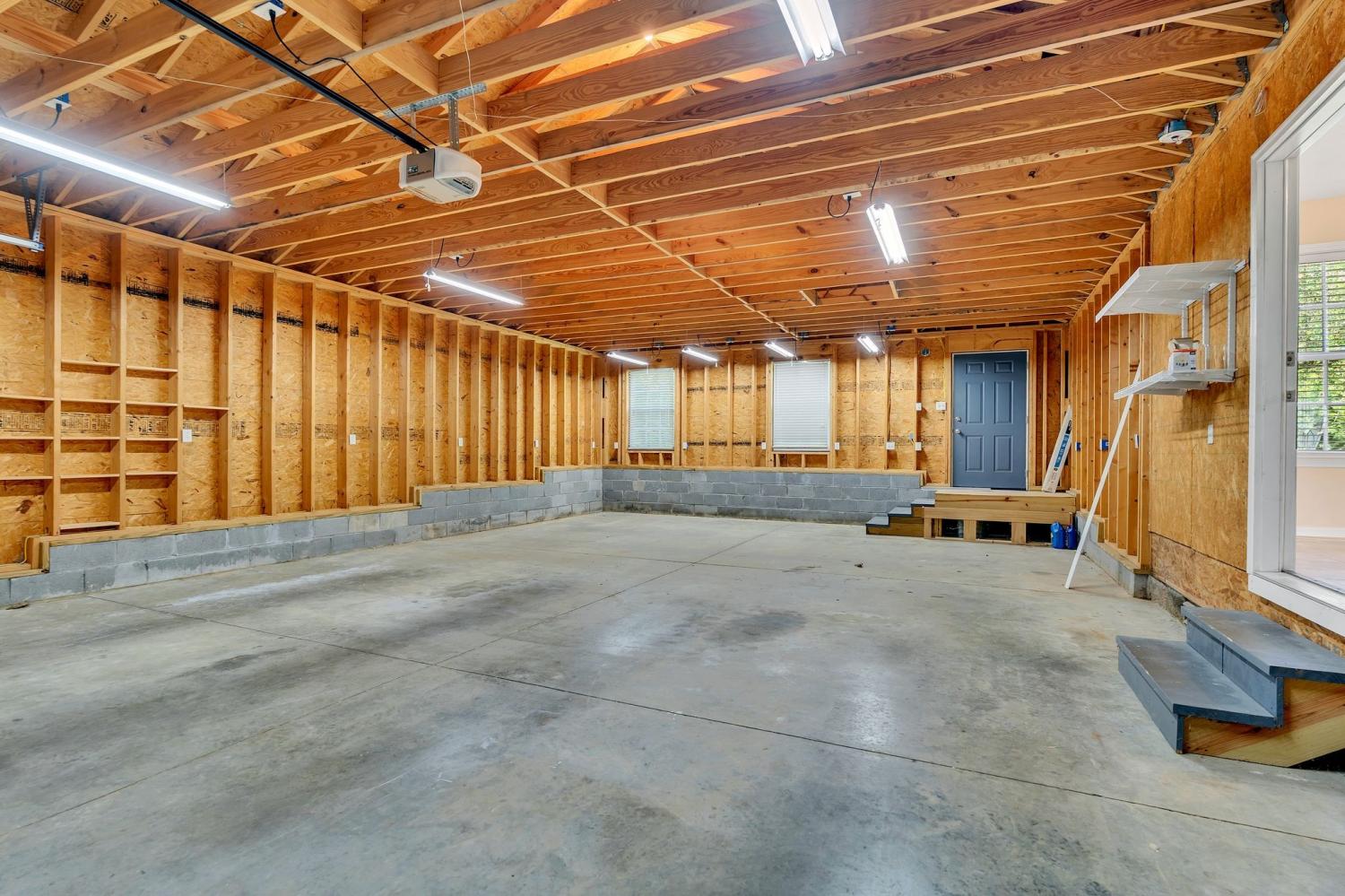 108-Crestview-Dr For Sale