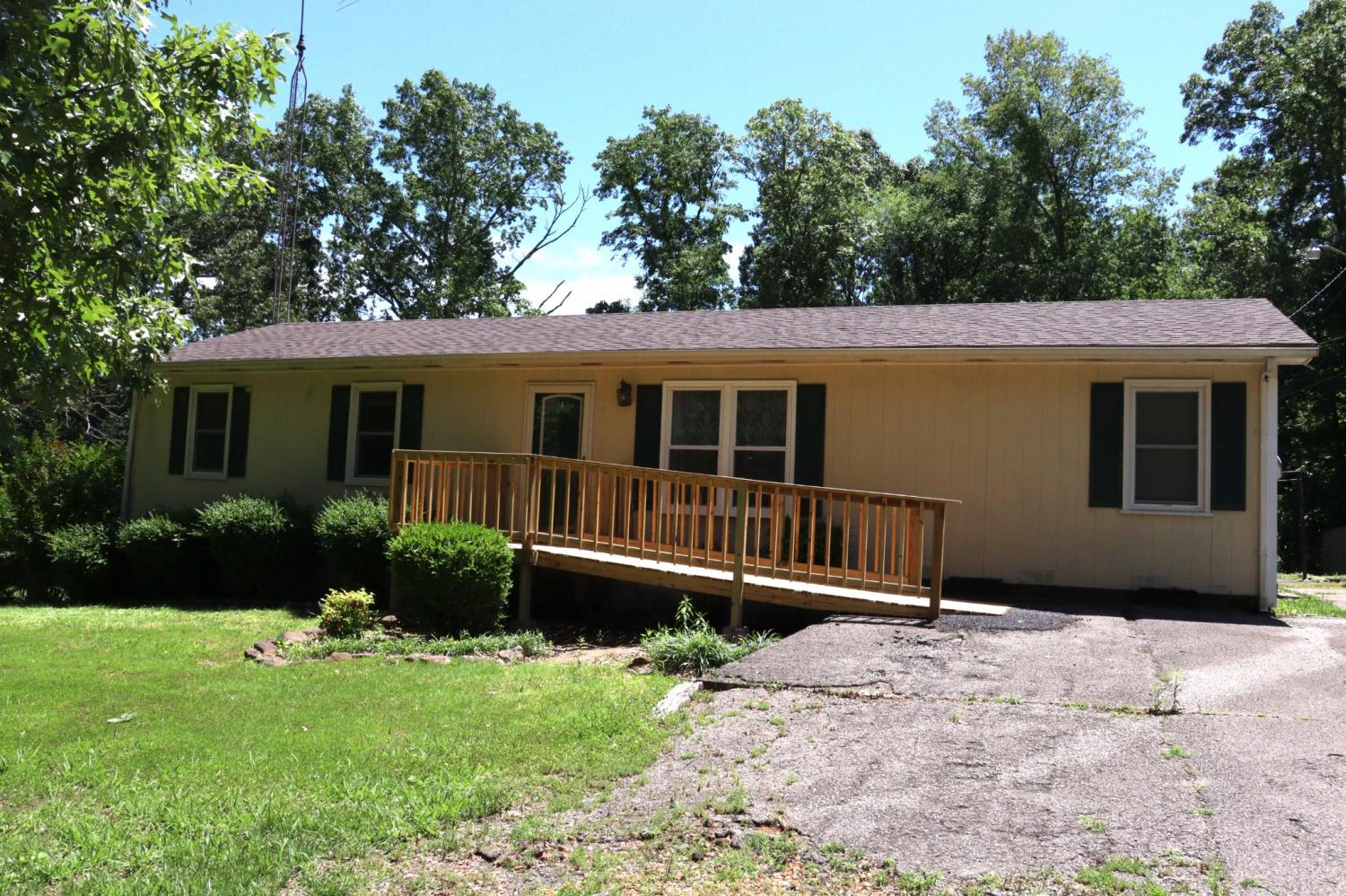 90-Laurel-Ln For Sale