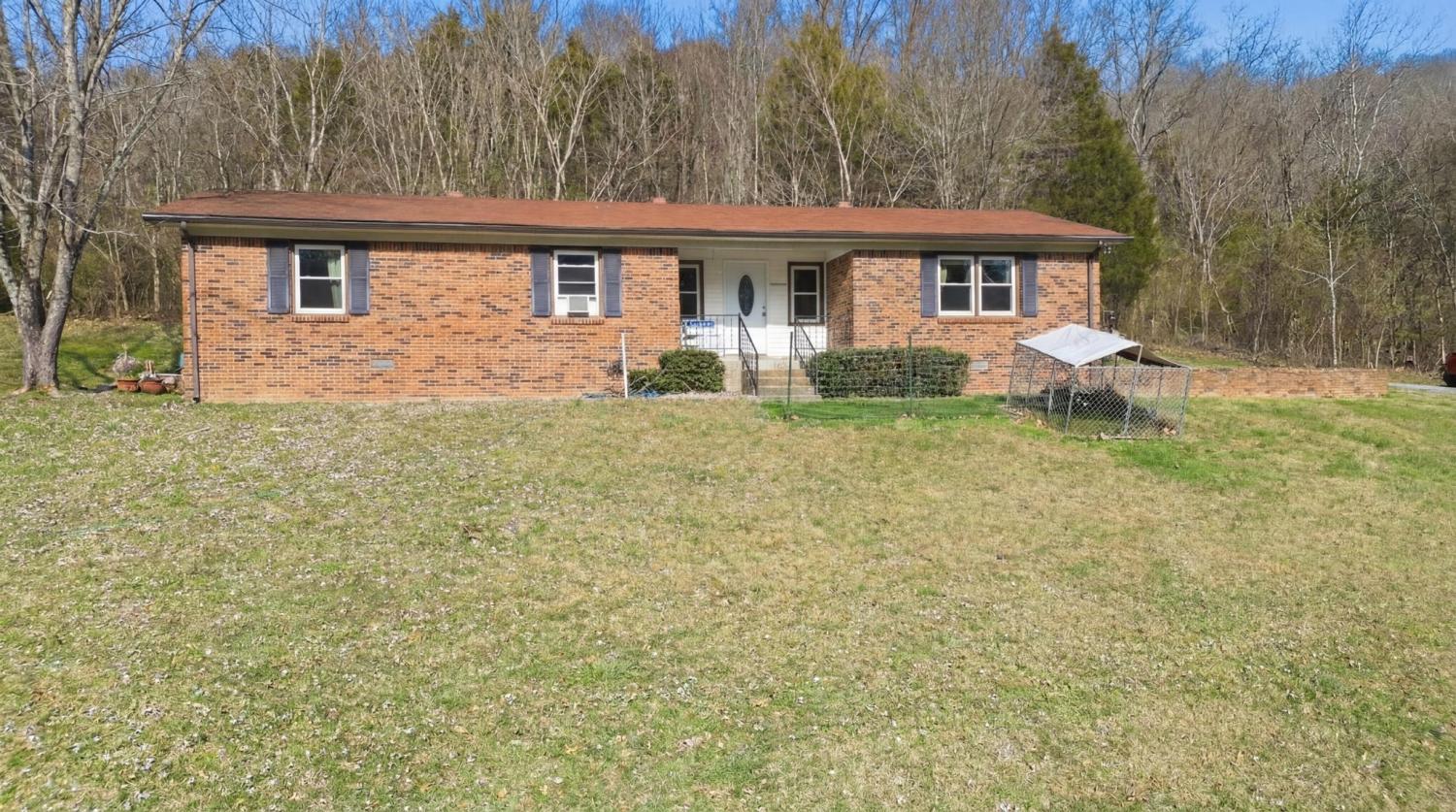 275-Lakeside-Dr For Sale