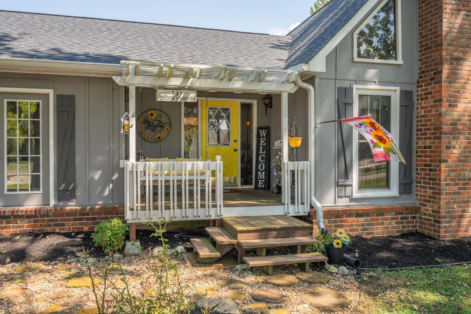 131-Stoneybrook-Rd For Sale