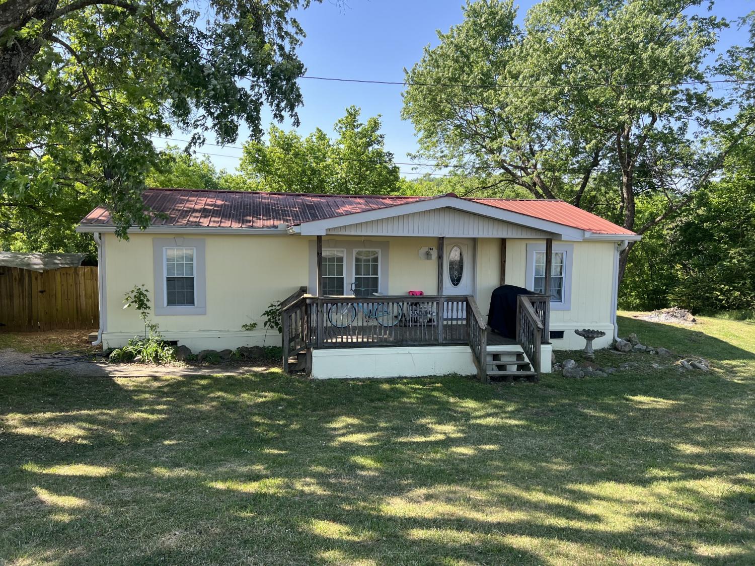 744-W-Main-St For Sale