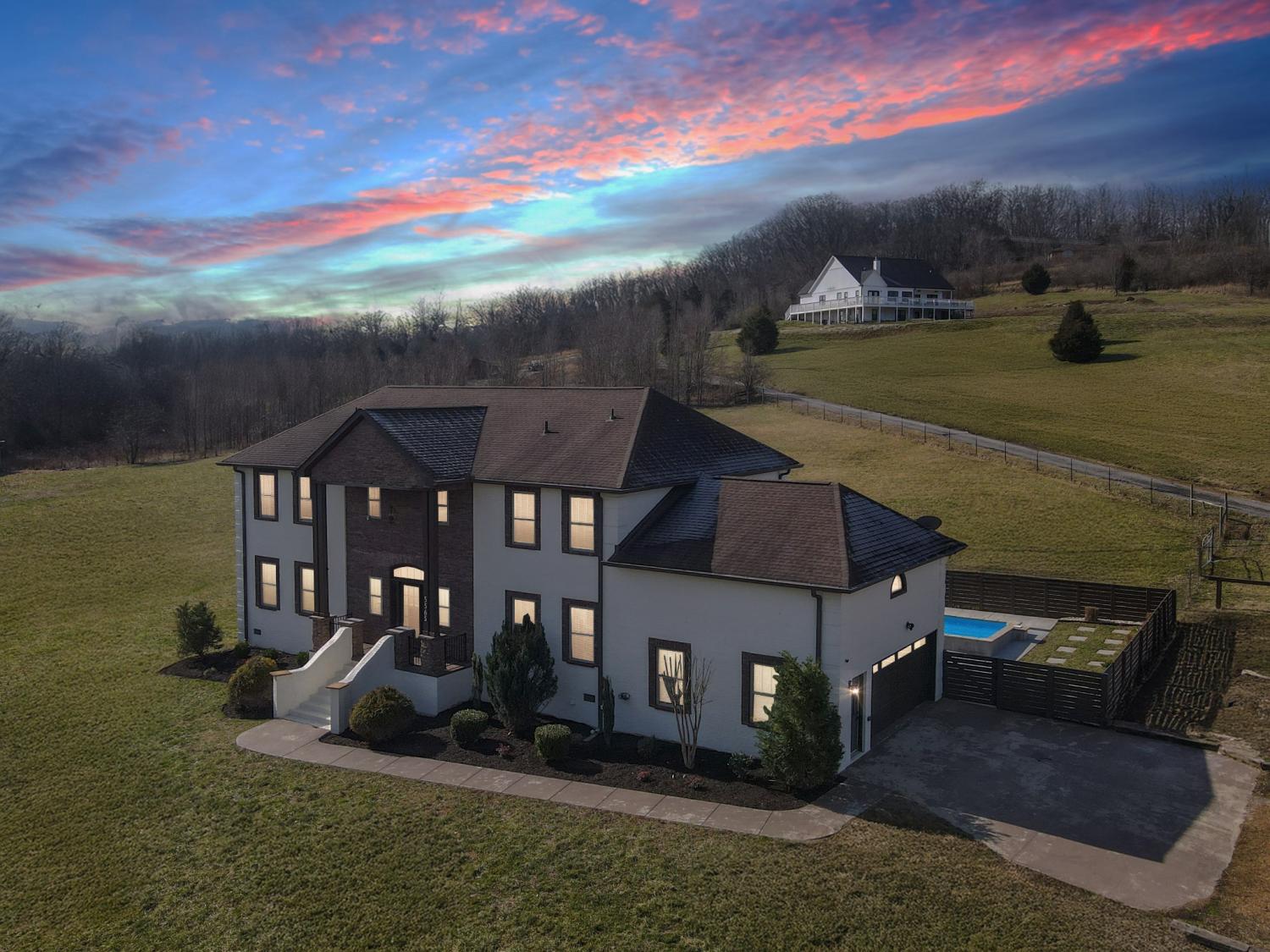 5565-Brick-Church-Pike For Sale