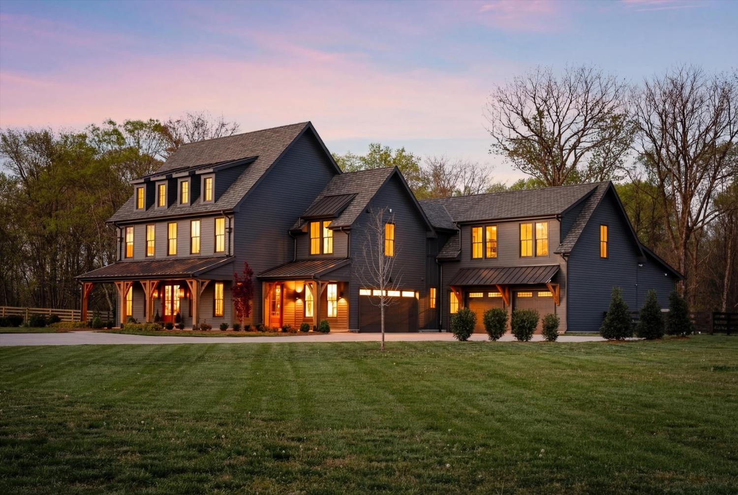 6904-Farm-Path-Ln For Sale