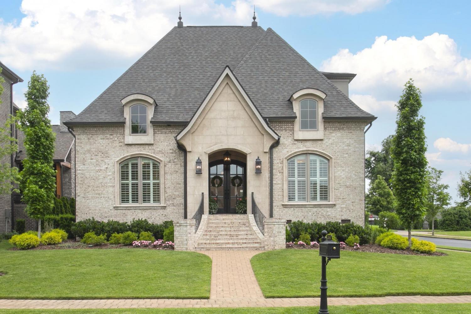 1141-Landing-Pvt-Ct For Sale