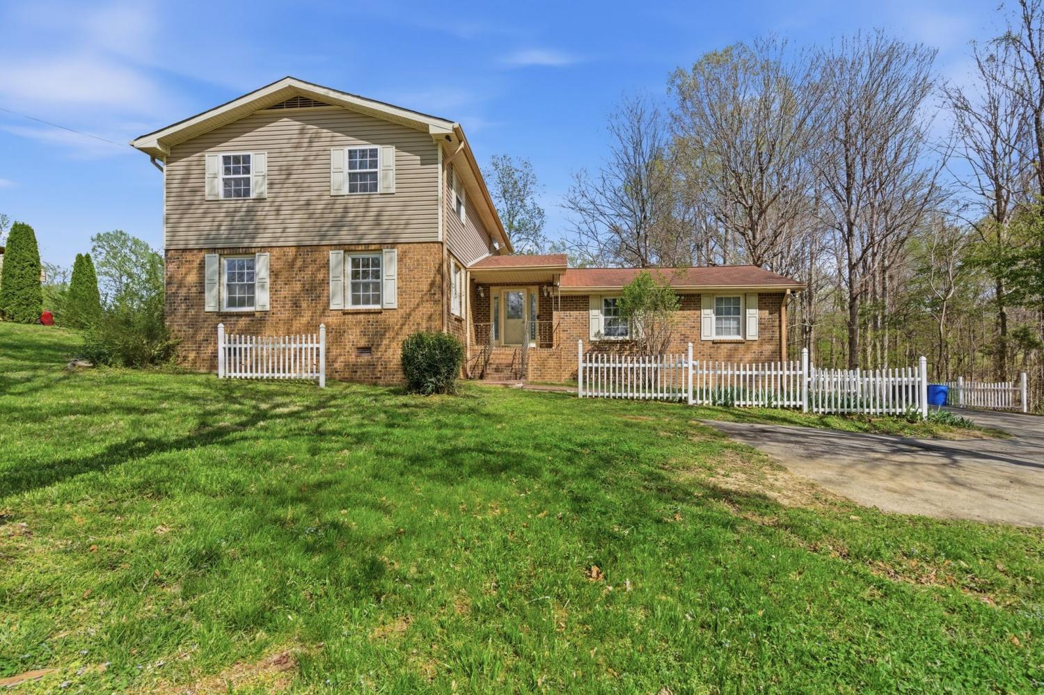 1059-Oakwood-Rd For Sale