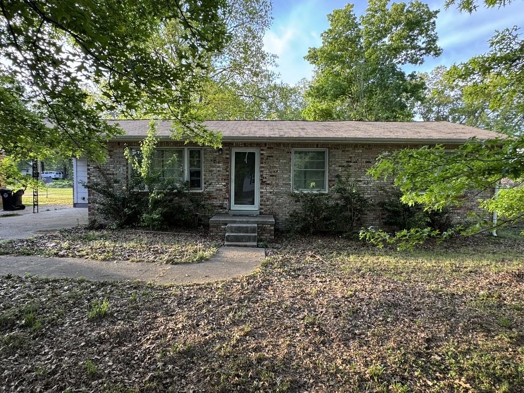 479-Carman-Ave For Sale