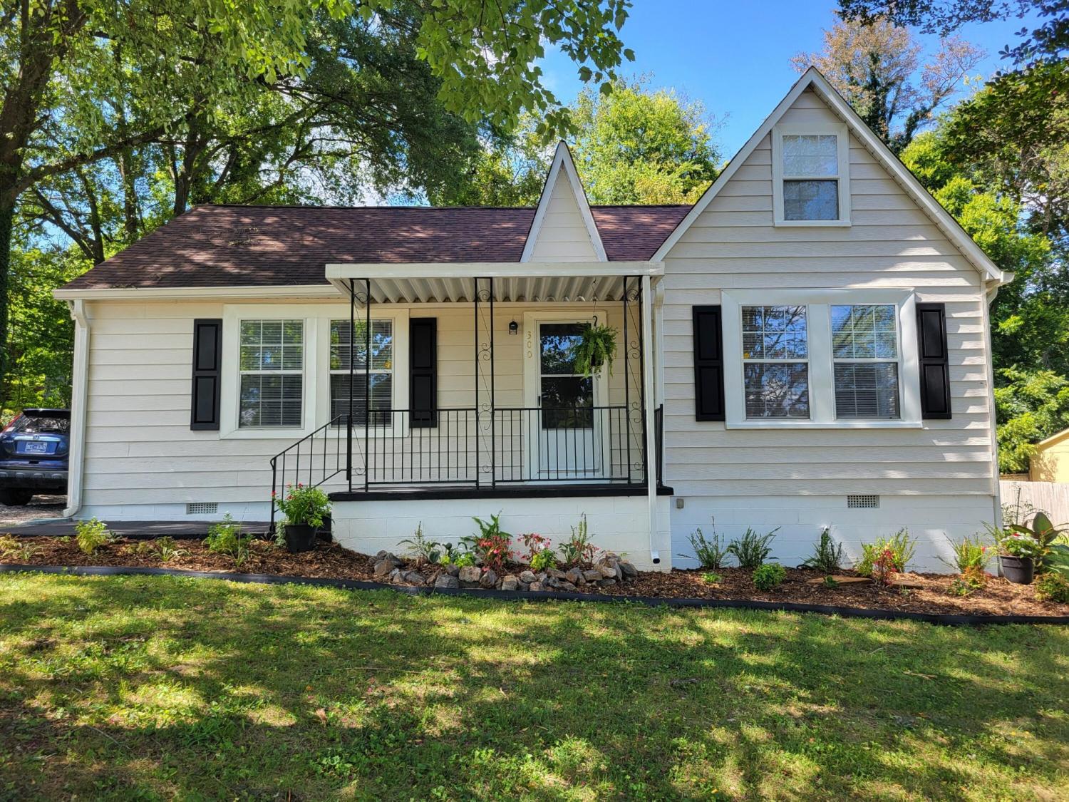 300-S-Oak-Street For Sale