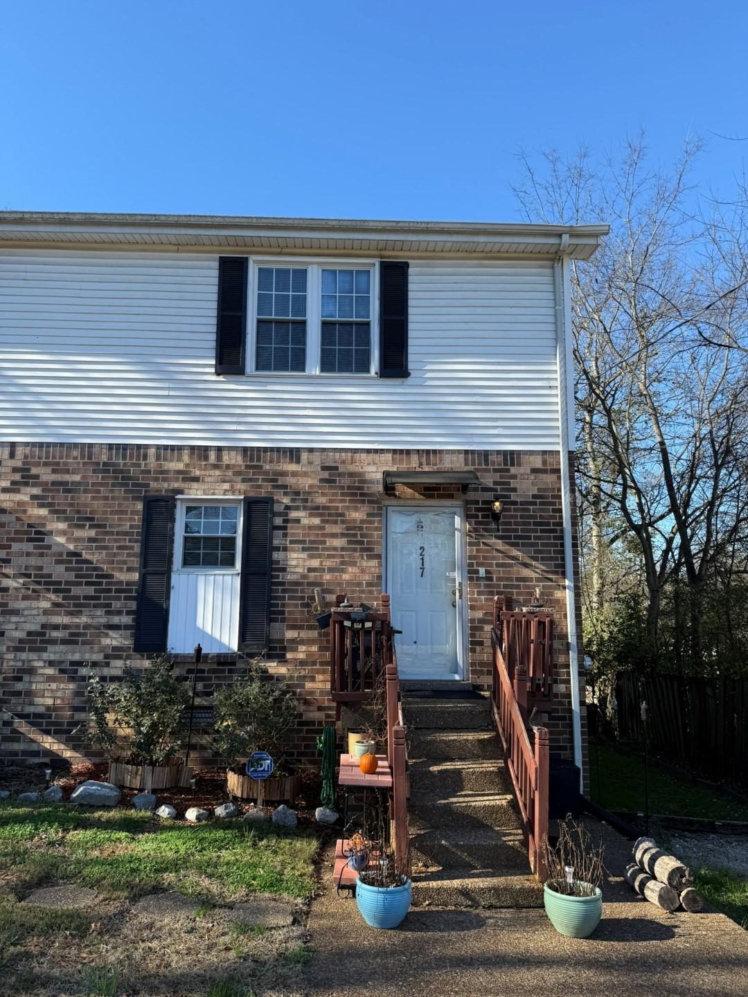 217-Macfie-Dr For Sale