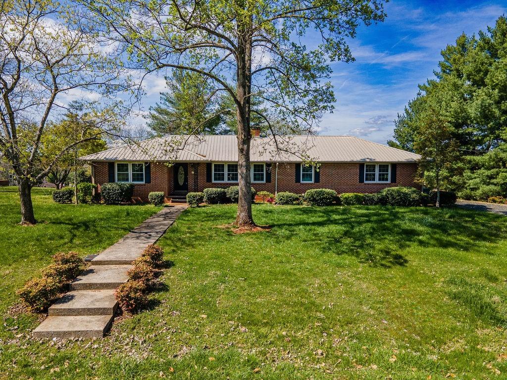 401-E-Petty-Ln For Sale