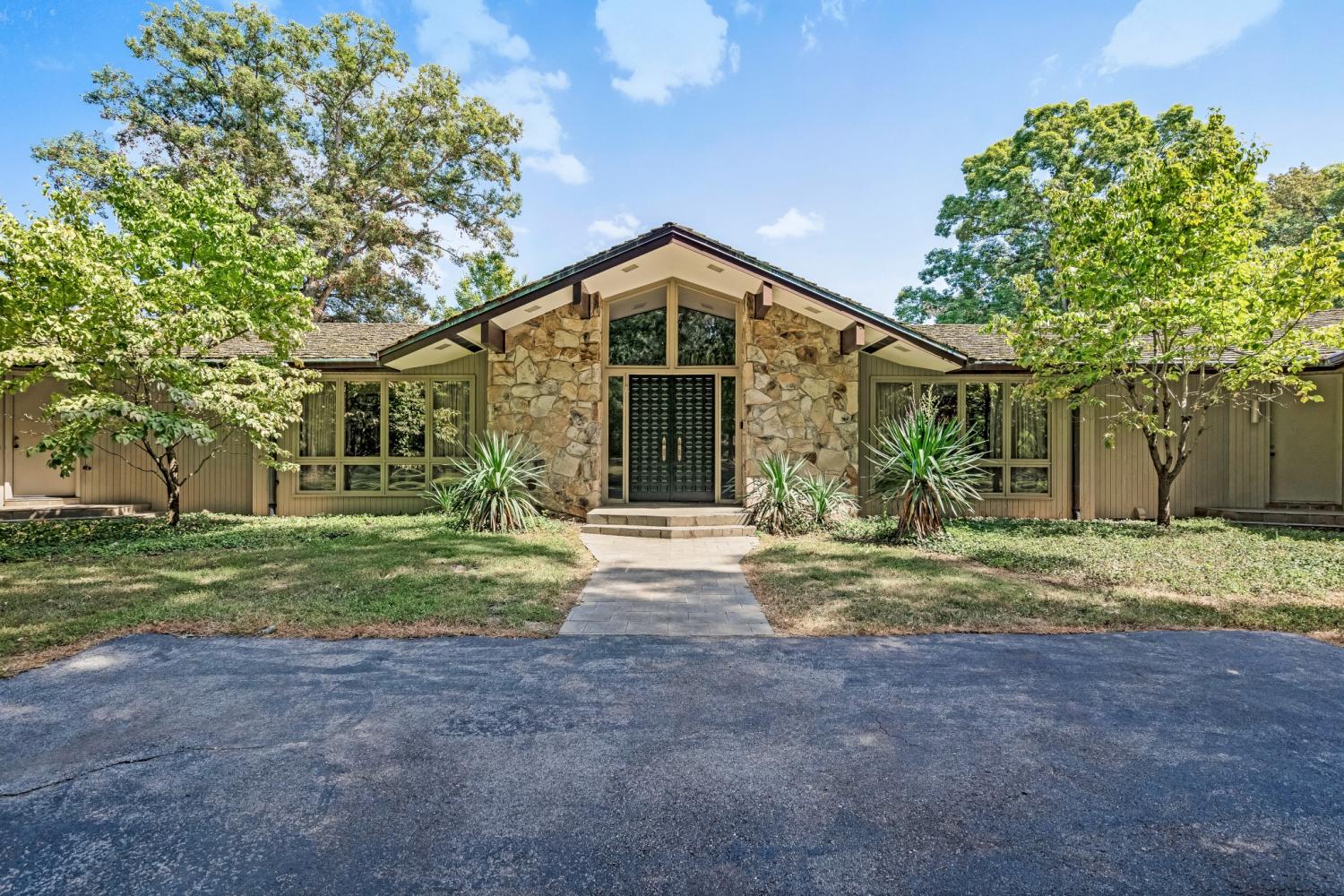 215 Hickory Ln Smithville - TN 37166