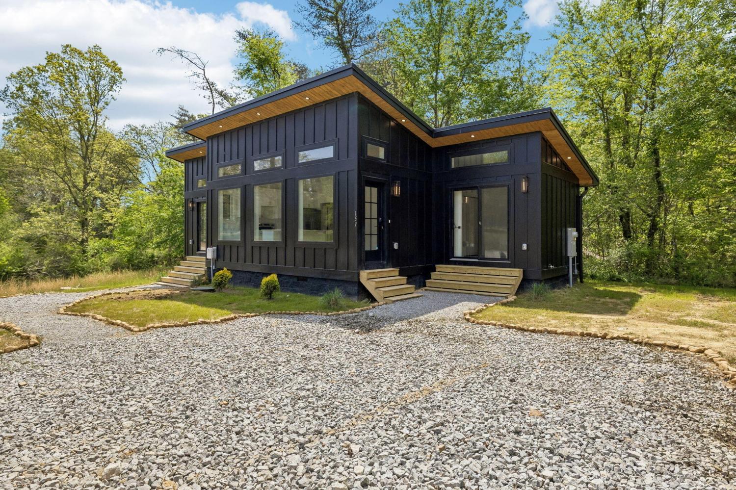 157-Dwellings-Drive For Sale