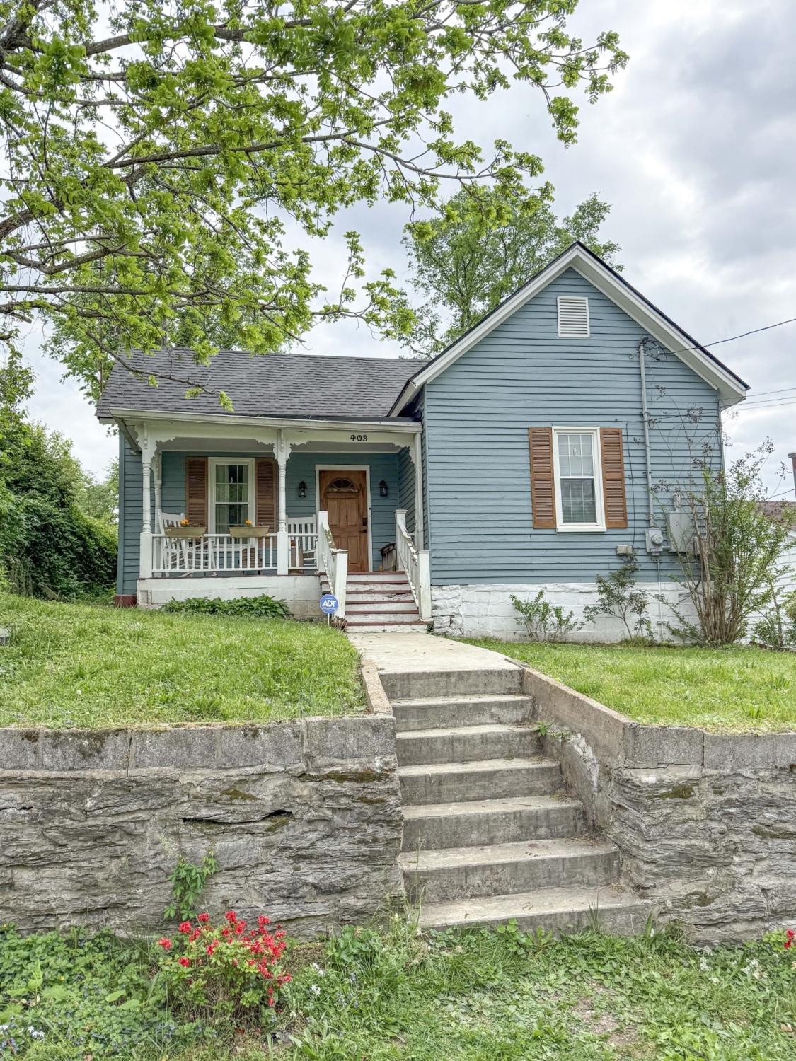 Whitthorne Middle School Property for Sale
