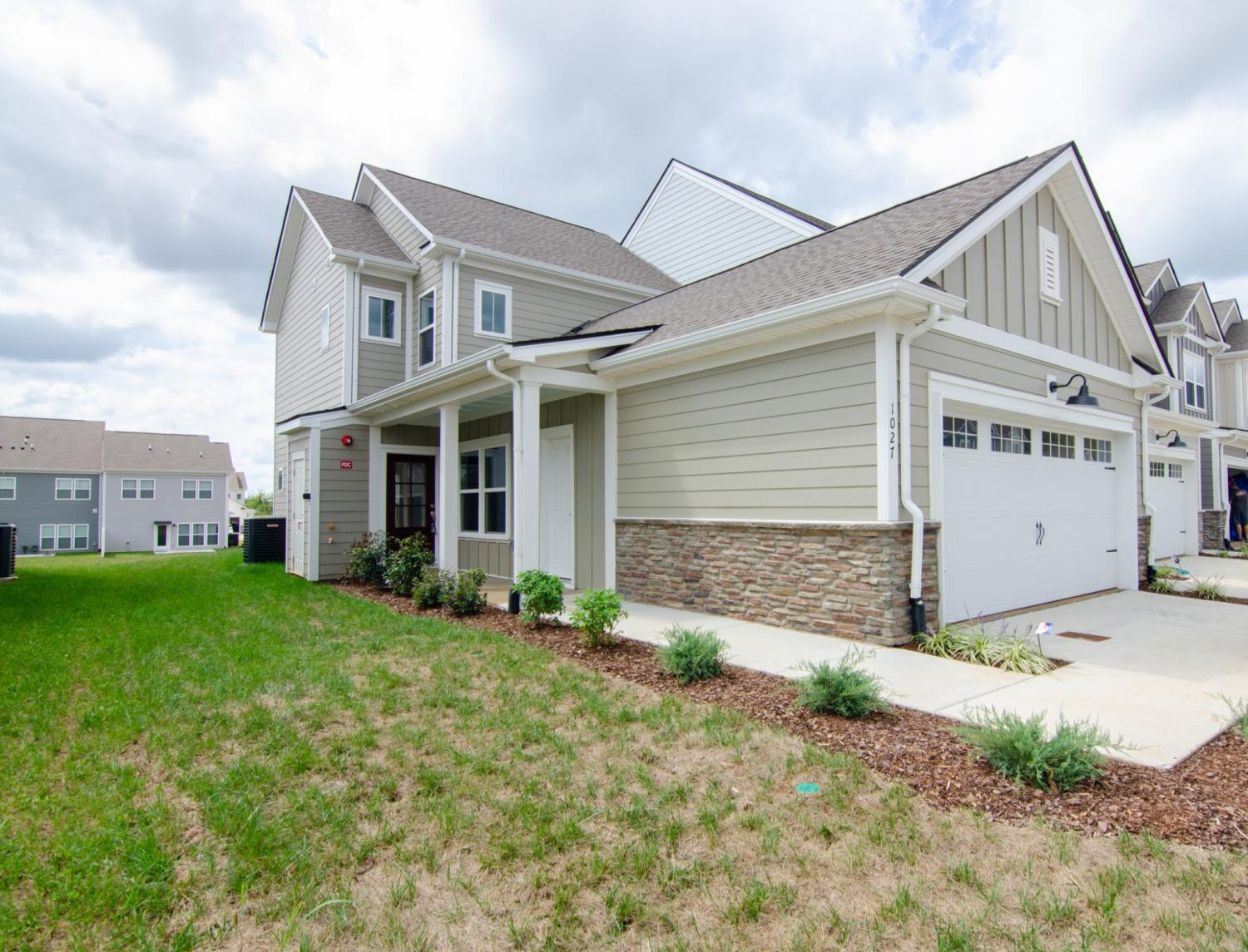 1027 June Wilde Rdg TN 37174 For Rent - 