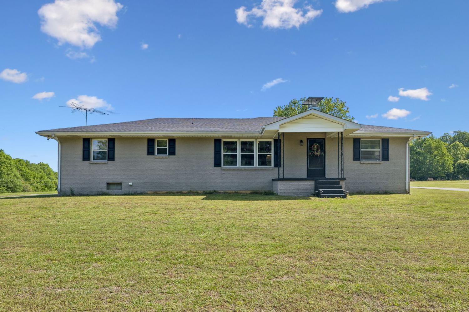 8997-Holmes-Creek-Rd For Sale