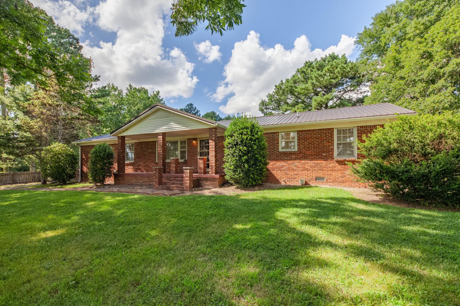 1111-Baker-Ln For Sale