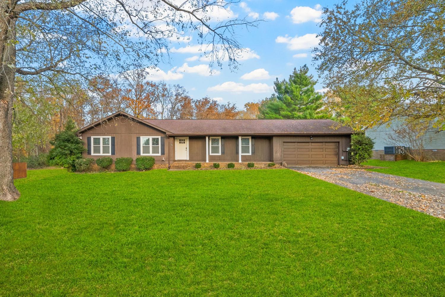 823-Oak-Hurst-Dr For Sale