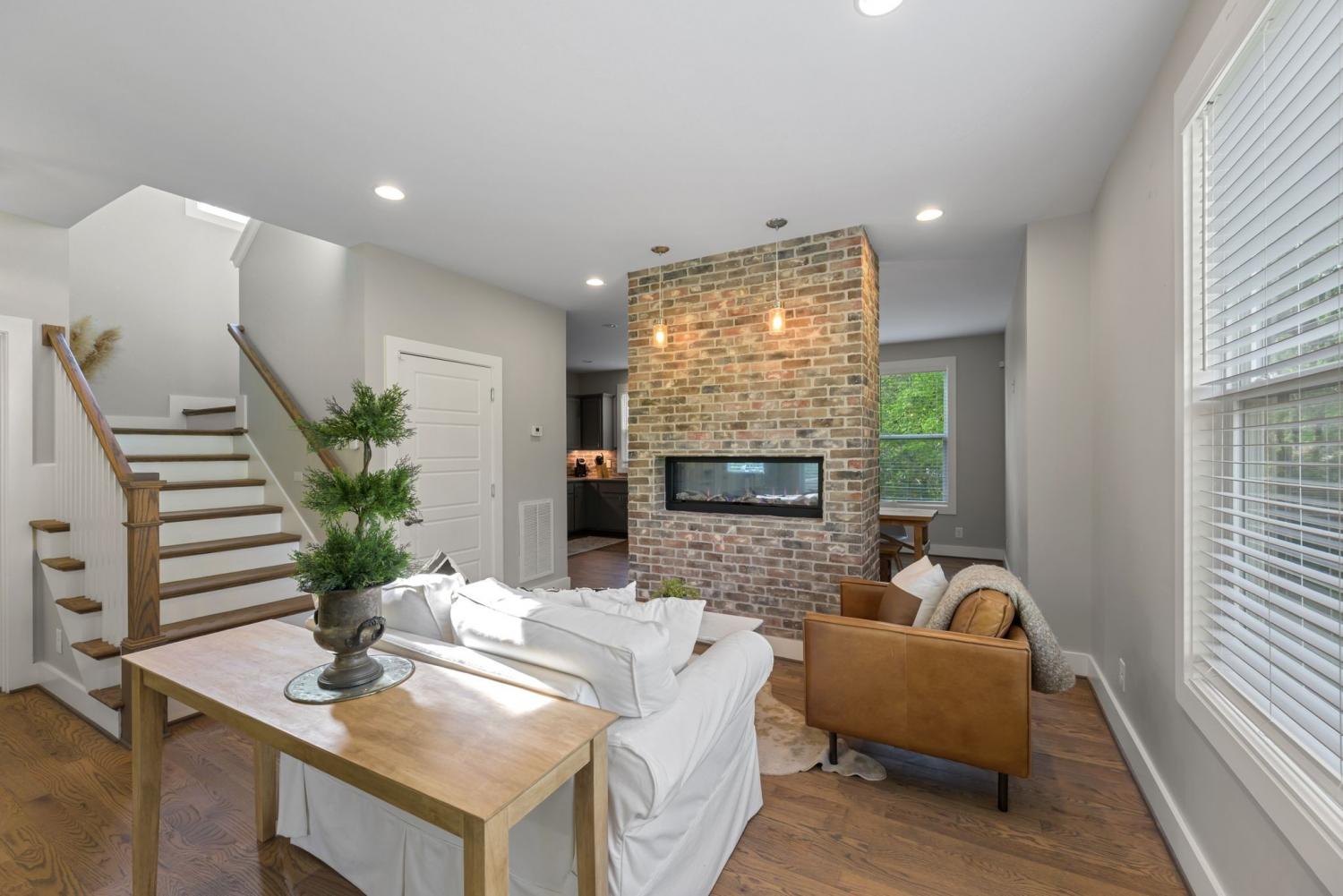 2676-Hartford-Dr For Sale
