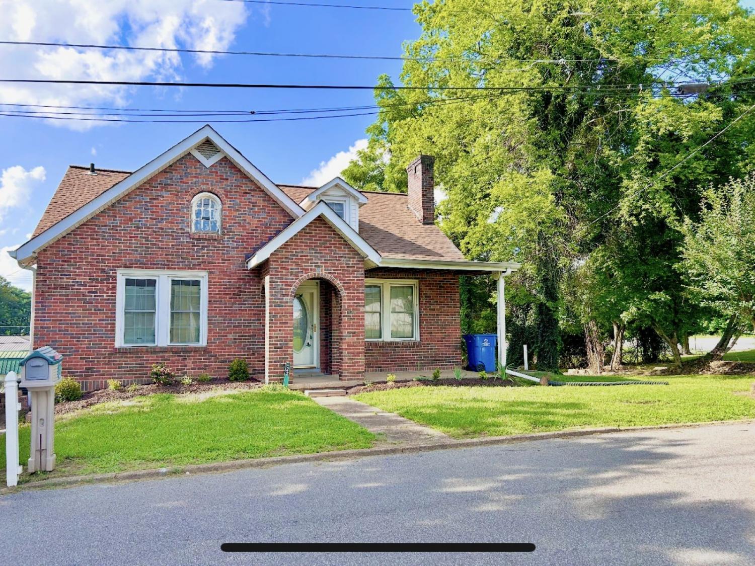 122-W-Lake-St For Sale