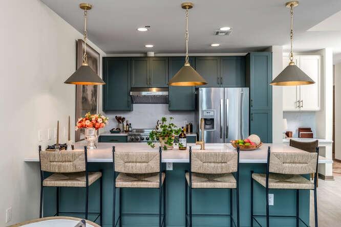 301-Demonbreun-St For Sale