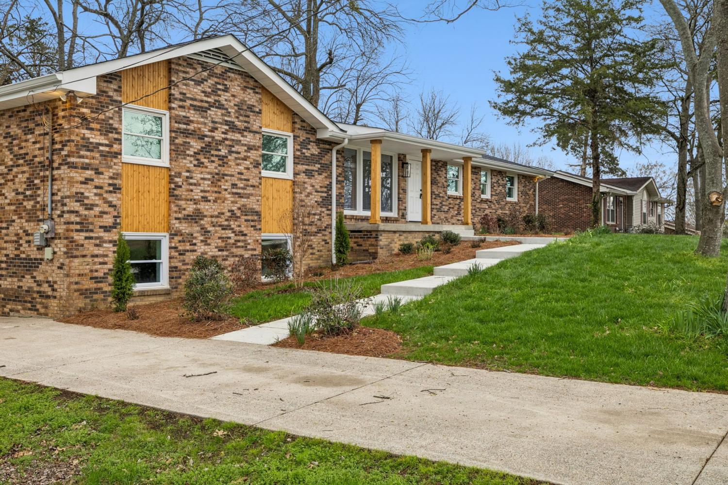 108-Crestmont-Dr For Sale