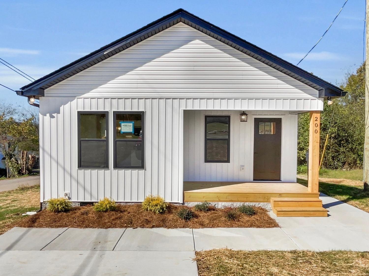 200-Newtown-Rd For Sale