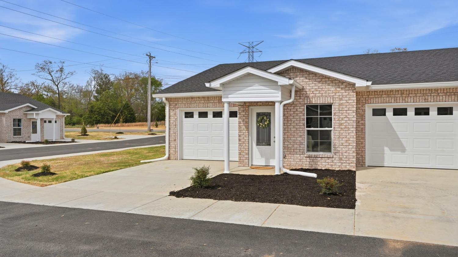 741-Kings-Ln For Sale