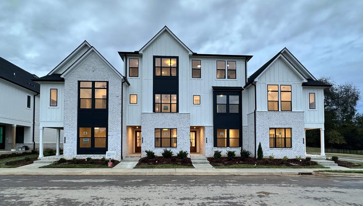 2060-Conductor-Ln For Sale