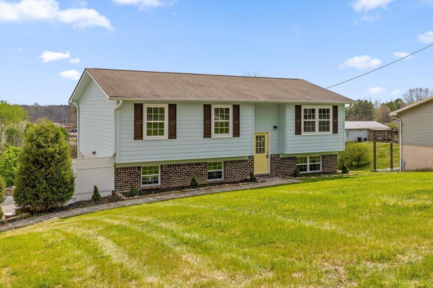 2931-Eastview-Terrace--SE For Sale