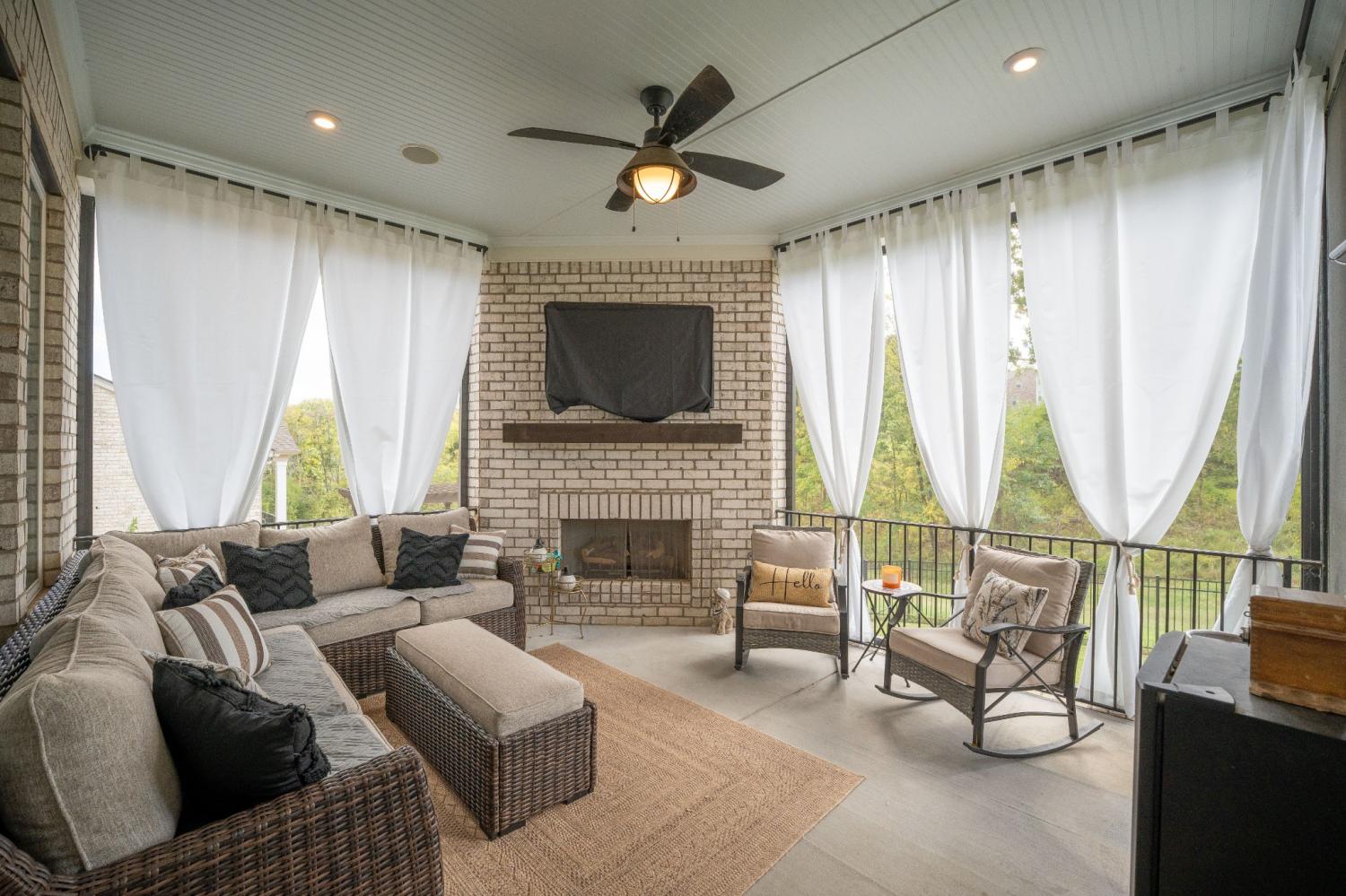 1107-River-Oaks-Blvd For Sale