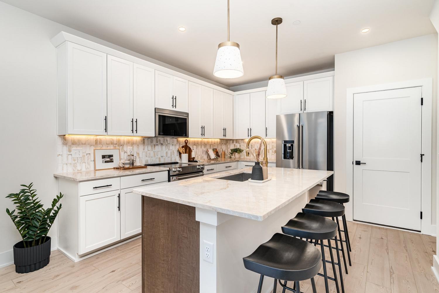 136-Zola-Aly For Sale