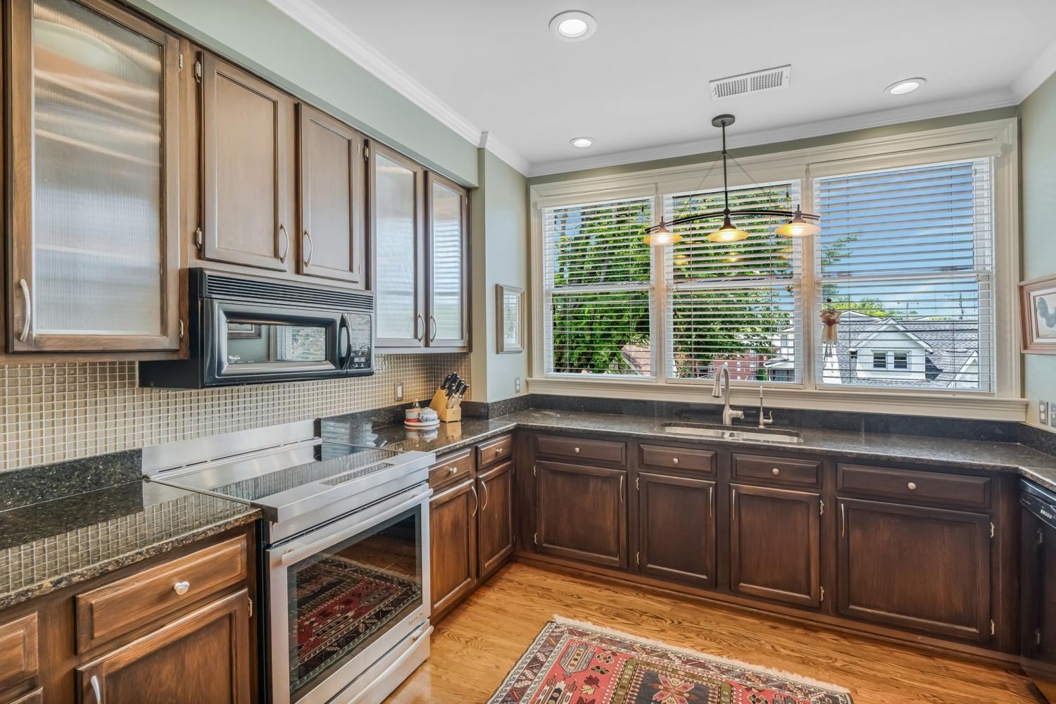 2828 Woodlawn Drive TN 37215 For Sale -