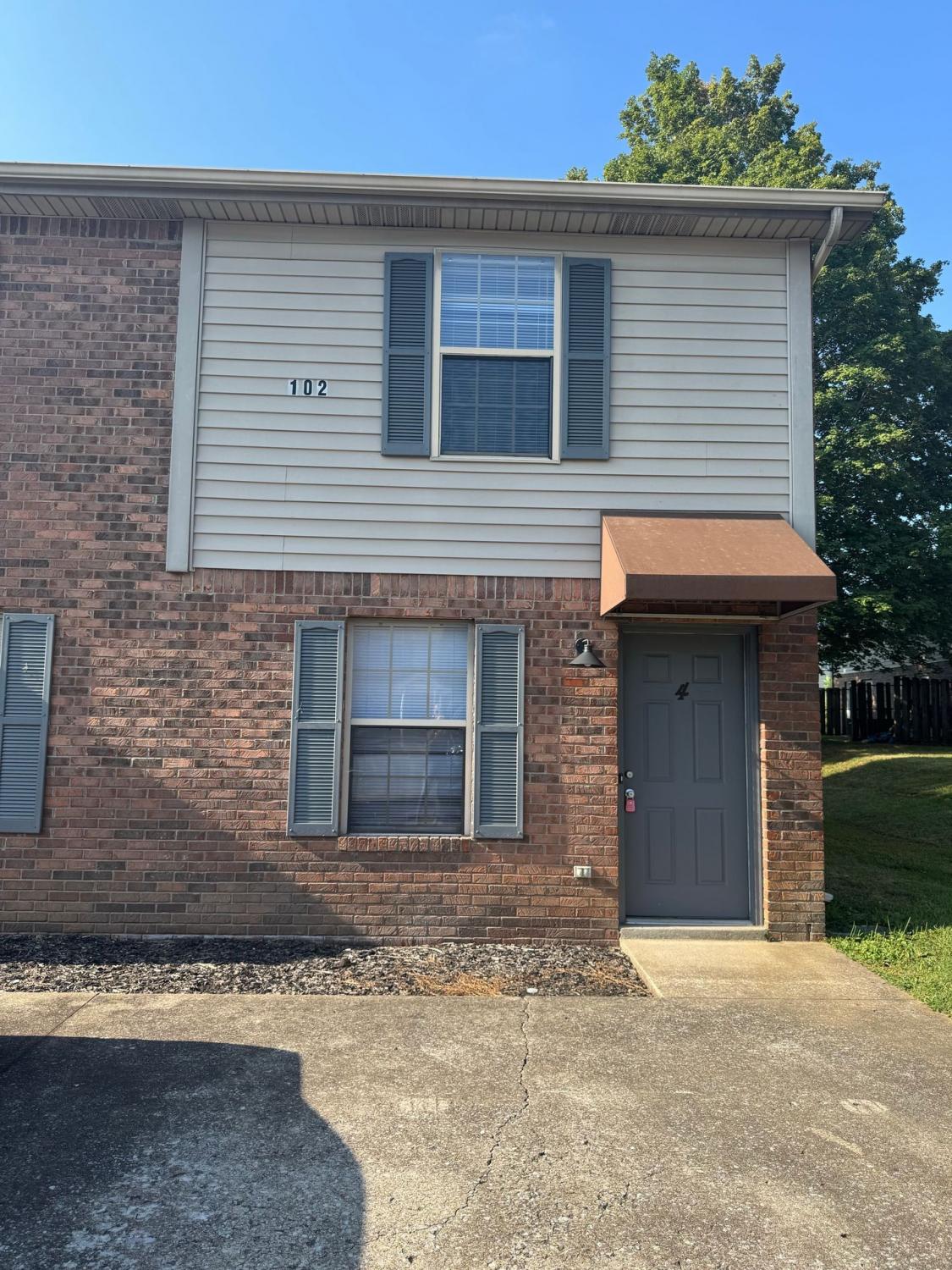 102-Hickory-Trace For Sale