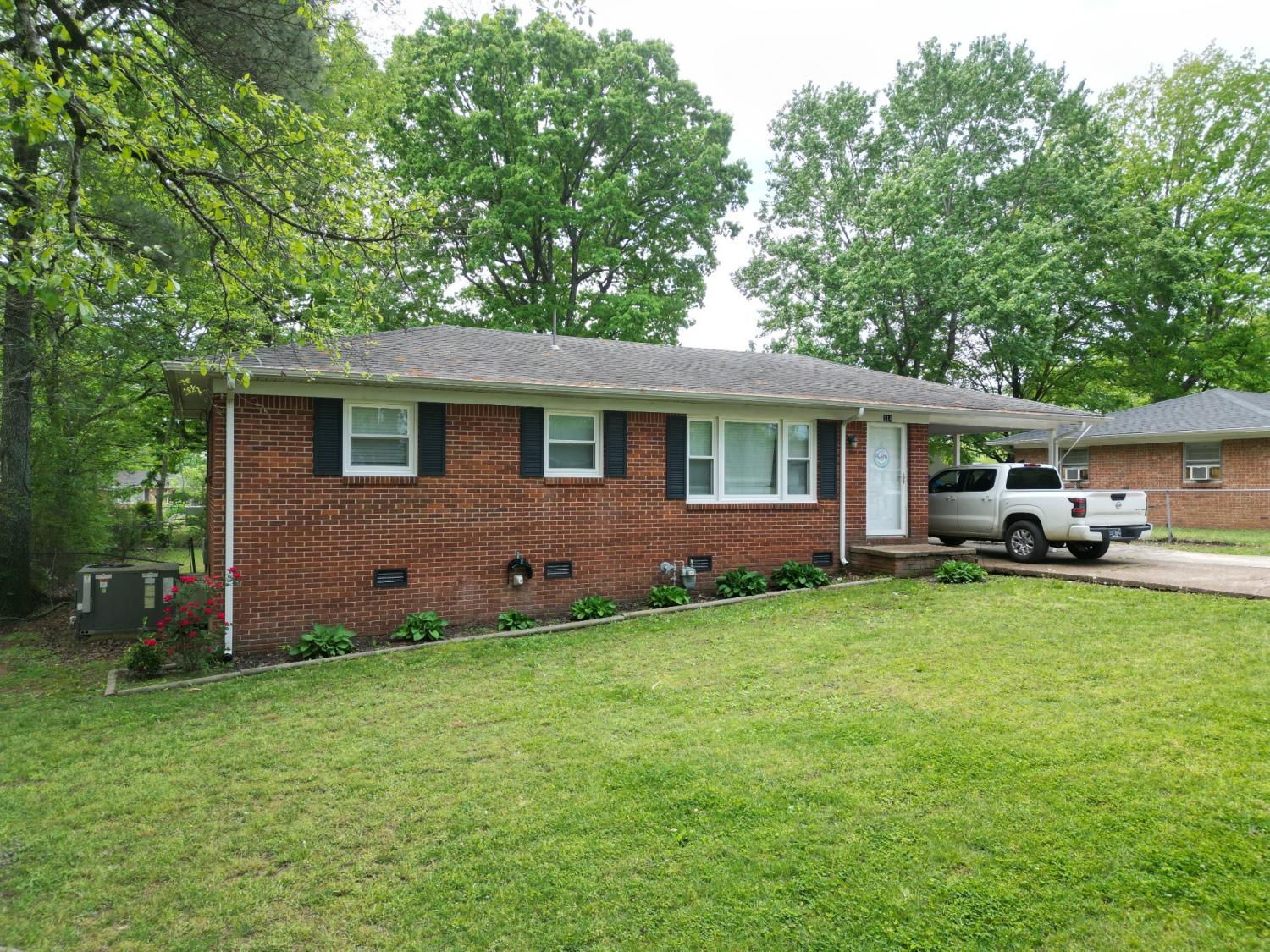 114-E-Marshall-St For Sale