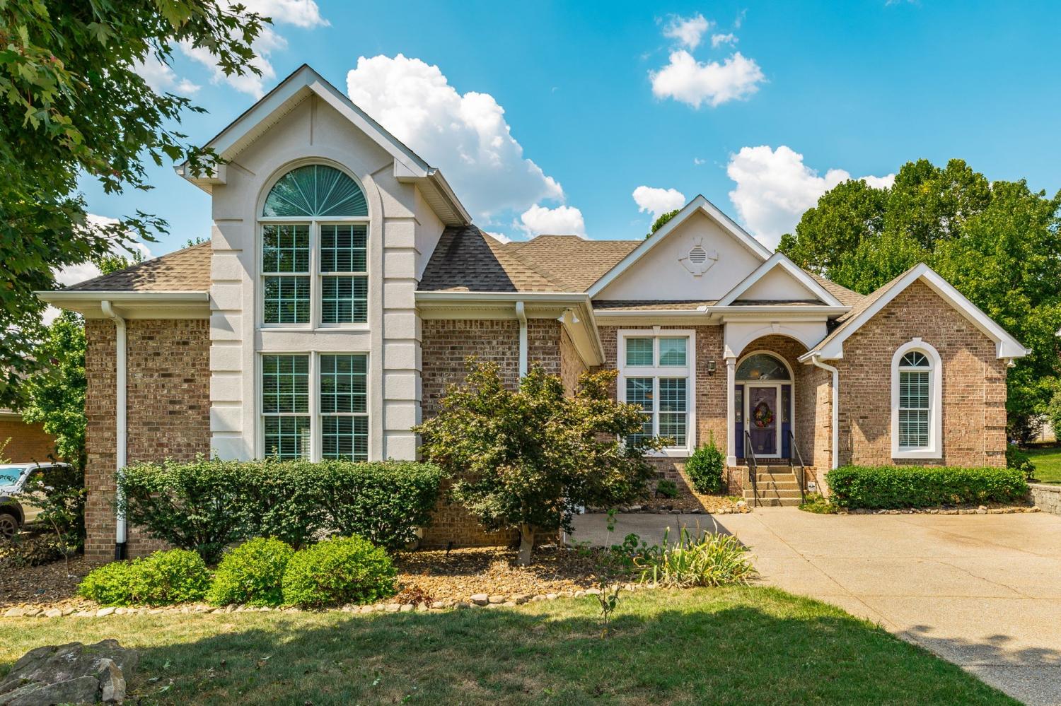 150-Stonebrook-Ln For Sale