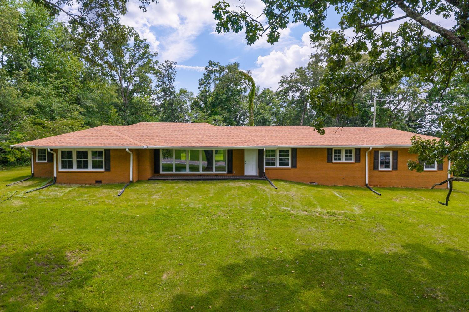 2136-W-Broad-St For Sale