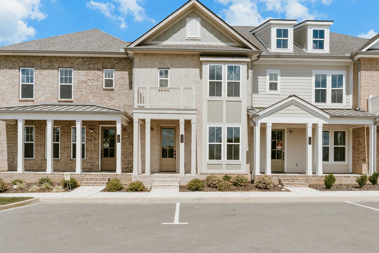 220-Nearwater-Place For Sale