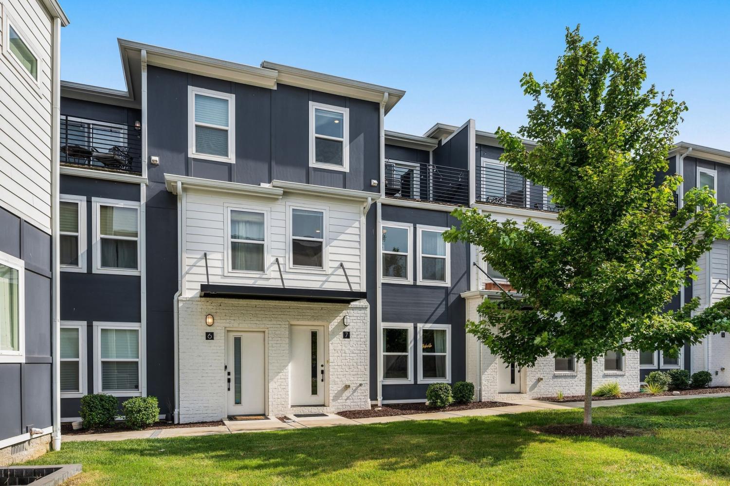 110-Duke-St For Sale