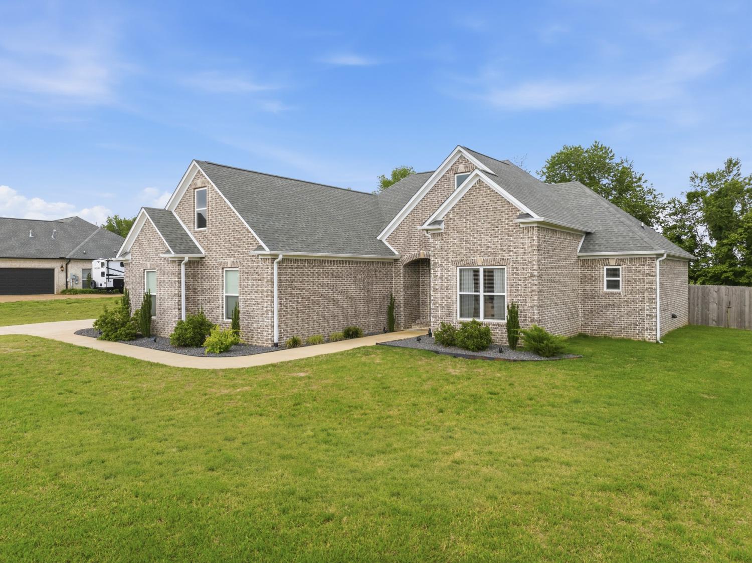 460-Connor-Ln For Sale