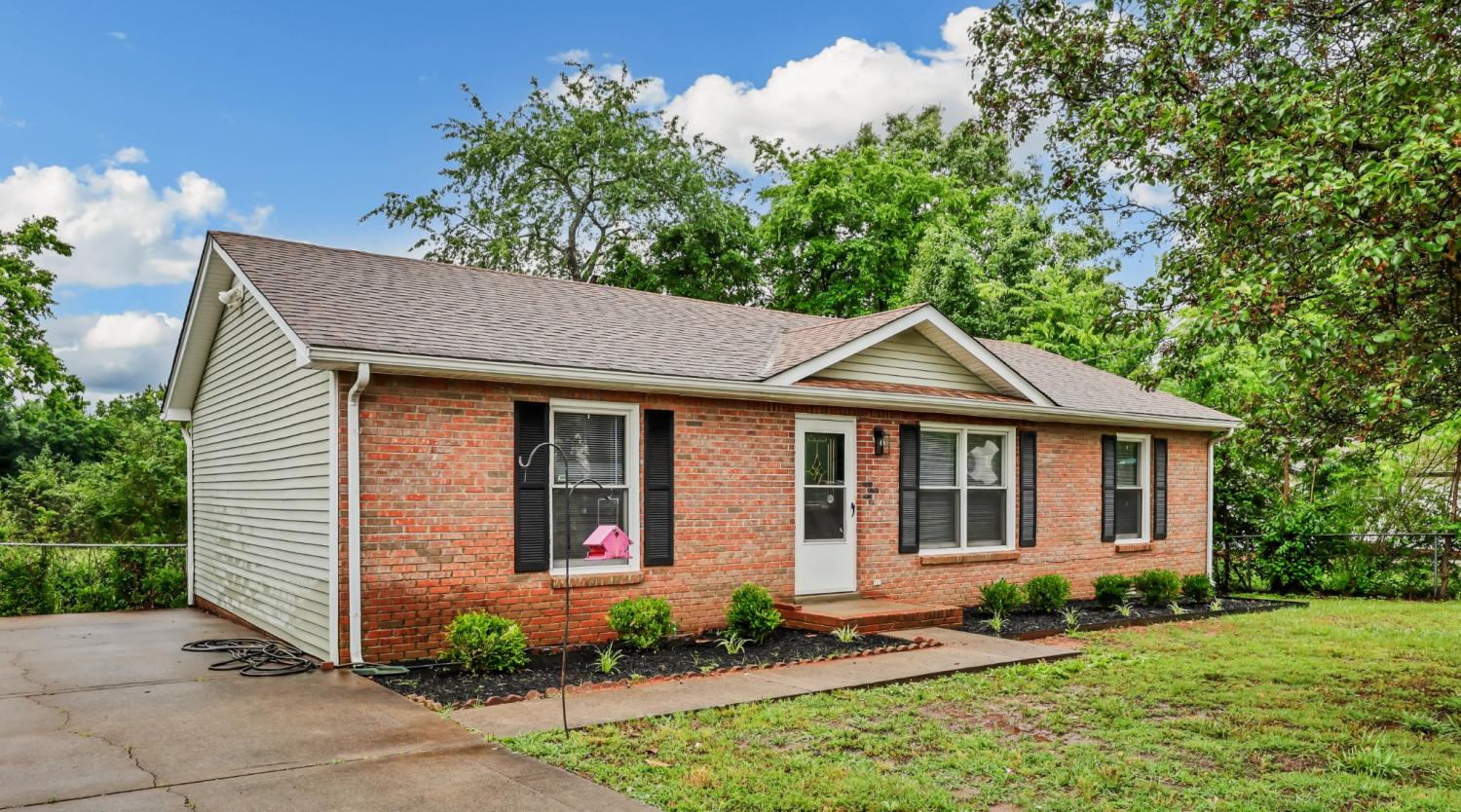 1480 Sunshine Dr TN 37042 For Sale - 