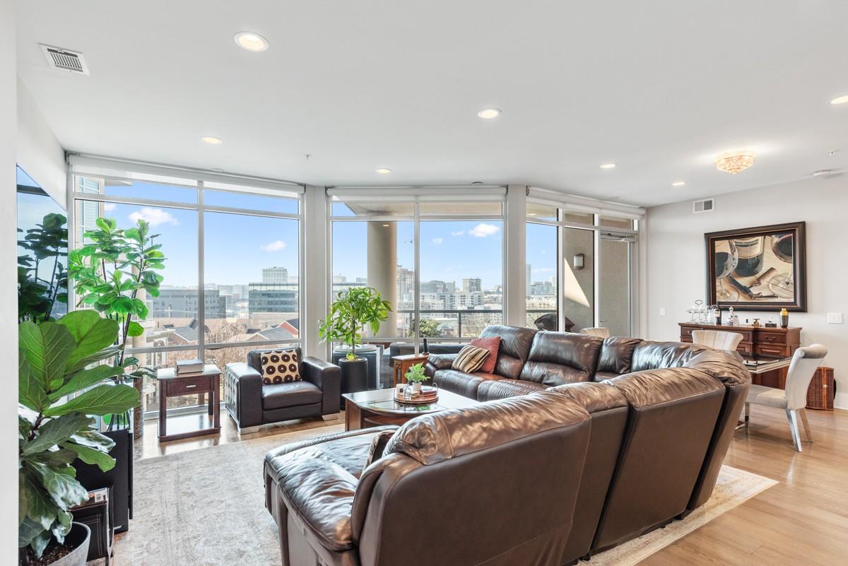 20-Rutledge-St For Sale