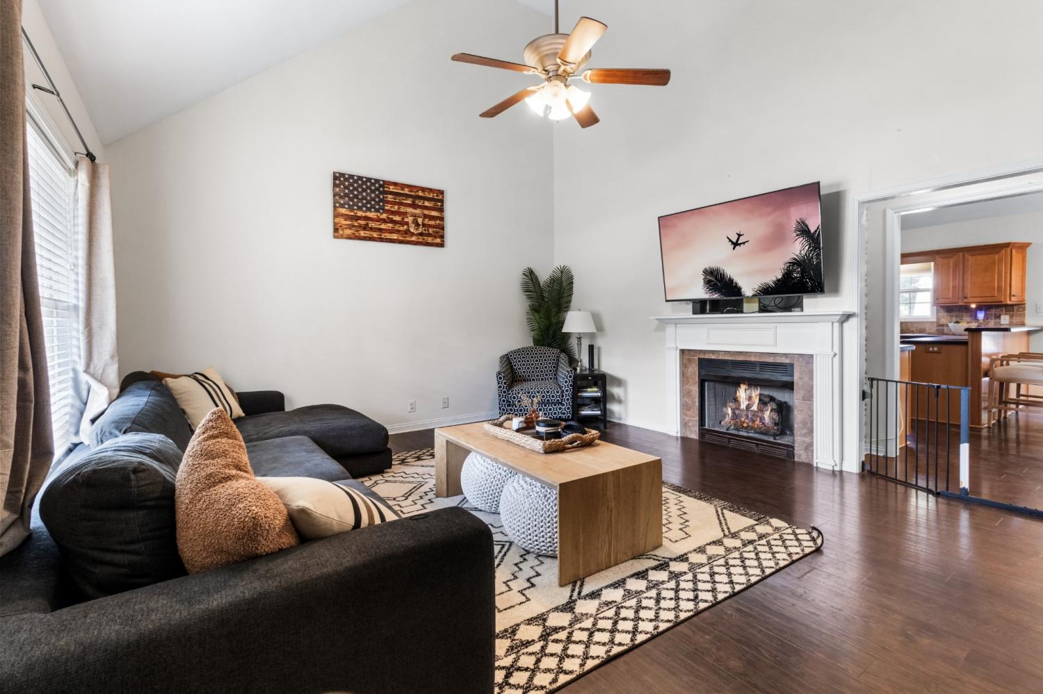 1375-Tannahill-Way For Sale