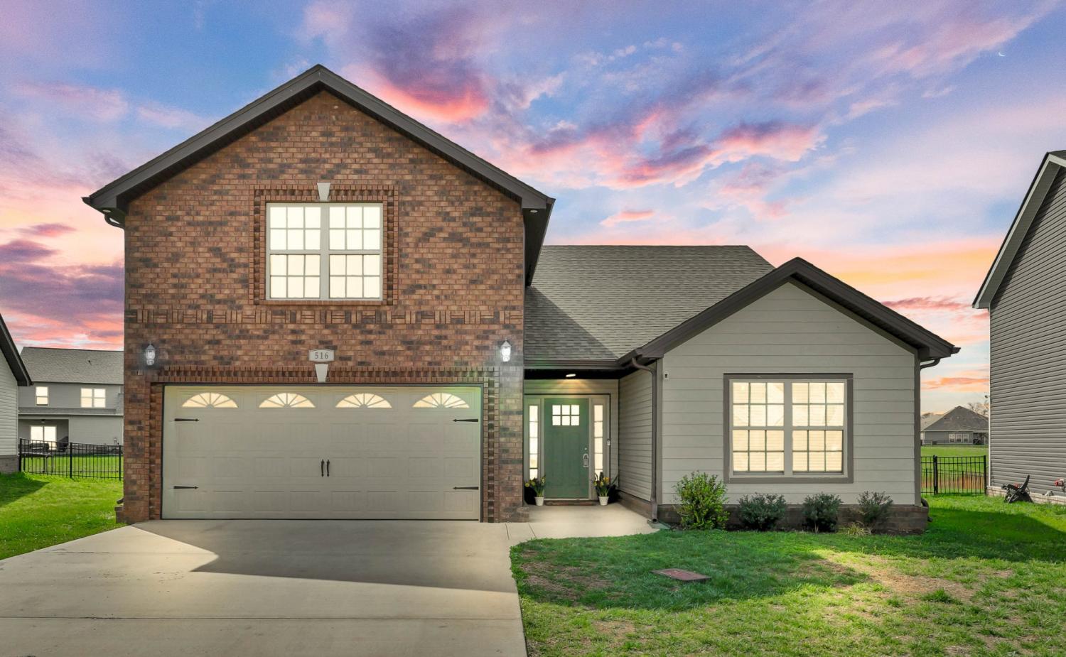 516-Castle-Pinckney-Ln For Sale