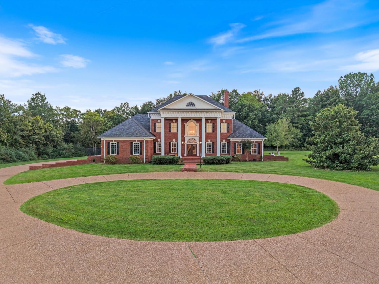 1465-New-Columbia-Hwy For Sale