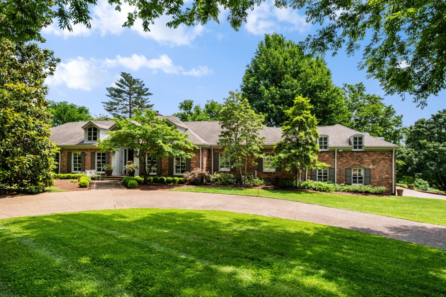 140-Brook-Hollow-Rd For Sale