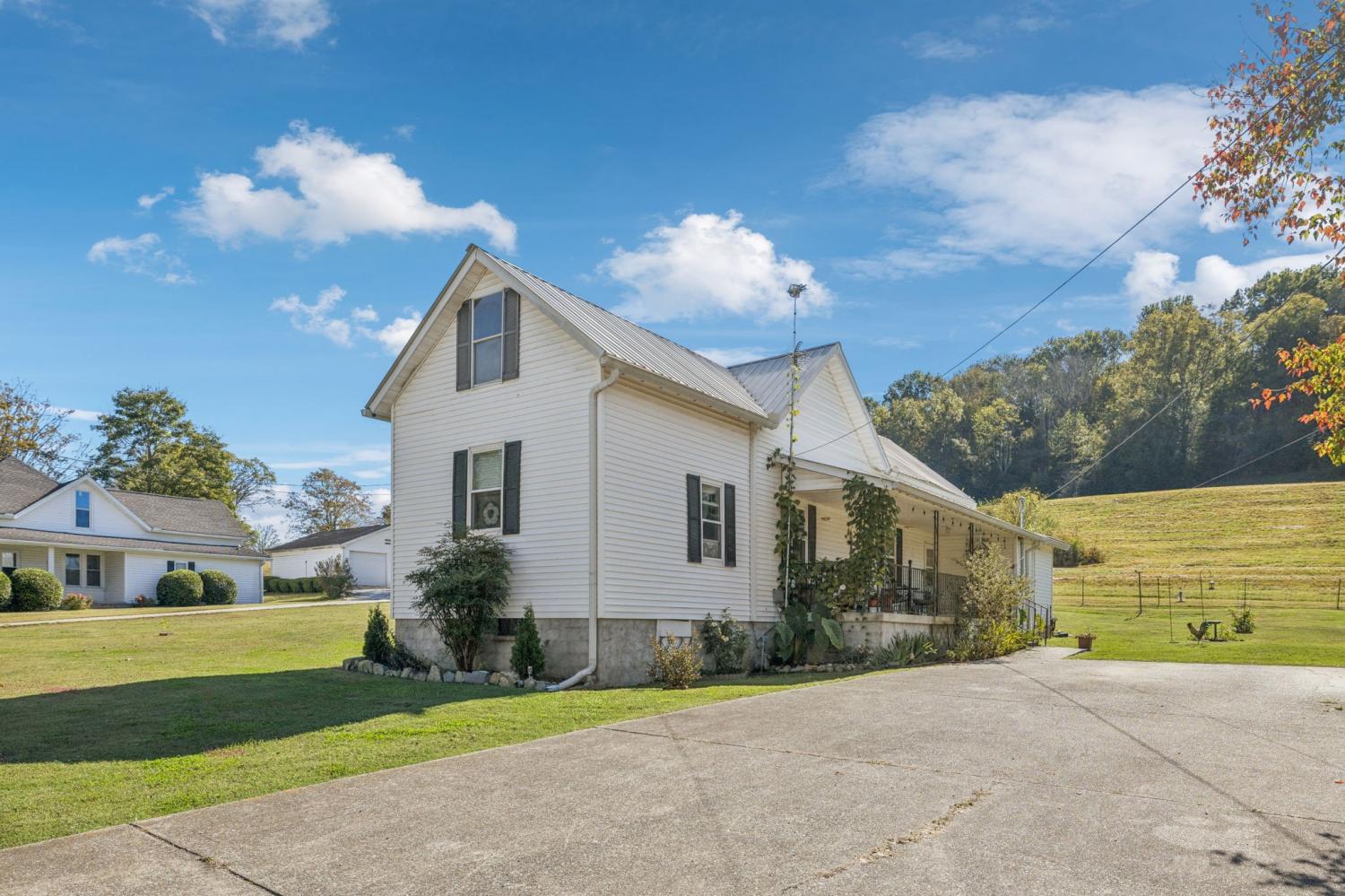 15-Cloverdale-Ln For Sale