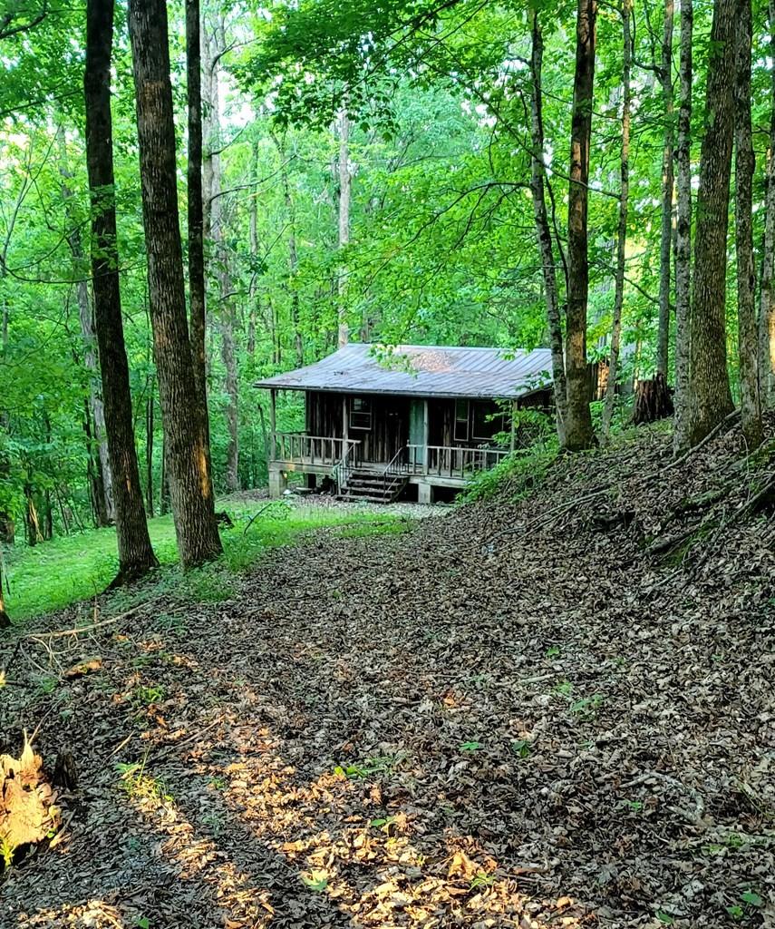 329-Hilltop-Ln For Sale