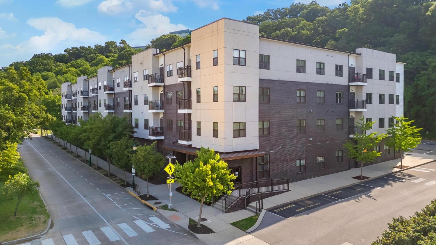 782-Riverfront-Parkway For Sale