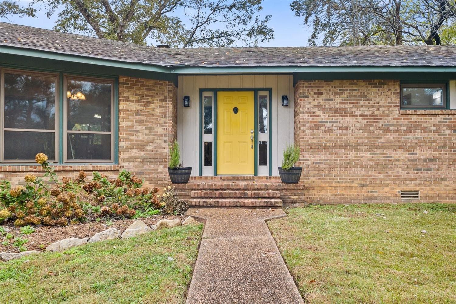 128-Riverlake-Rd For Sale