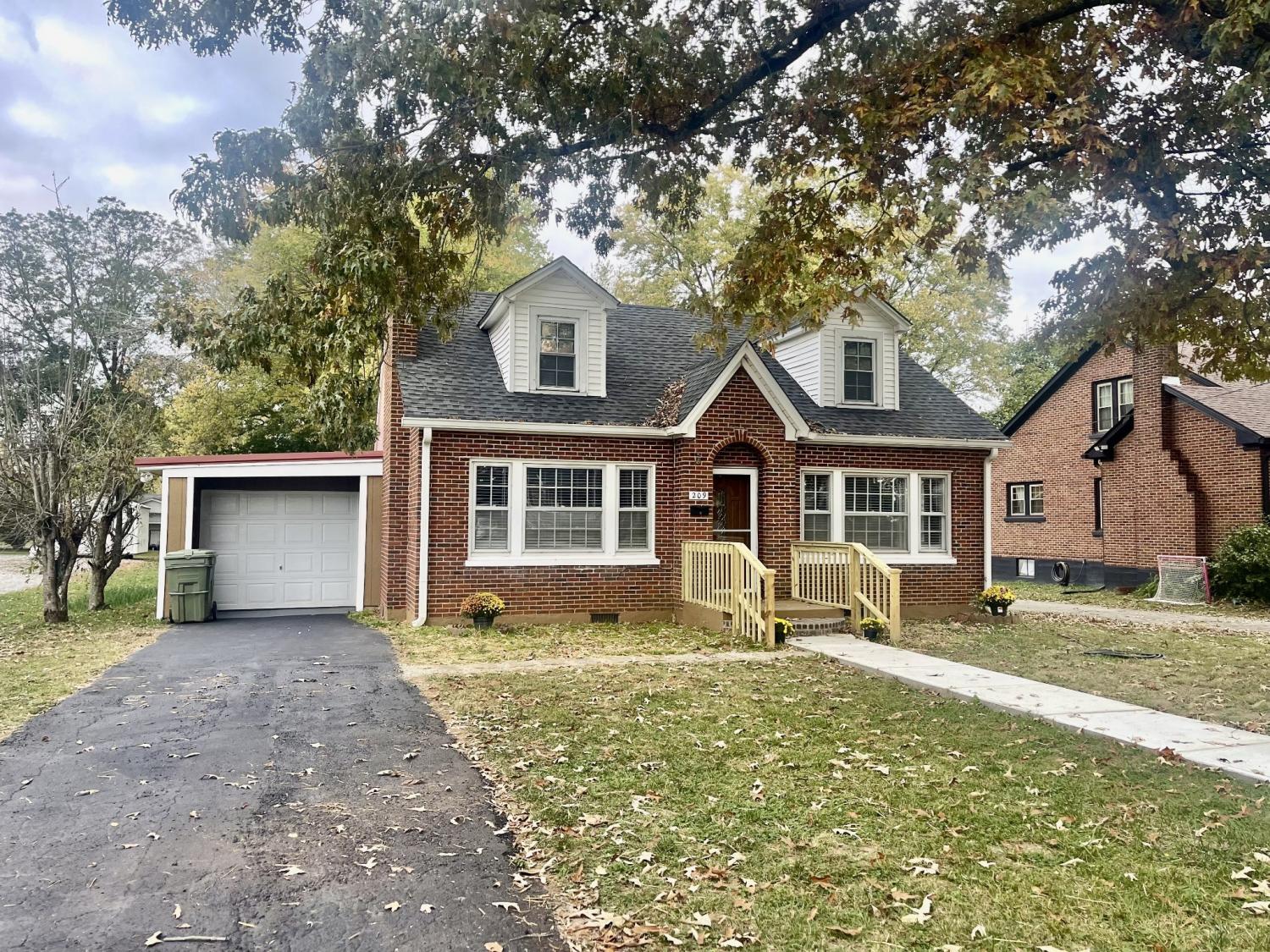 209-Frank-St For Sale